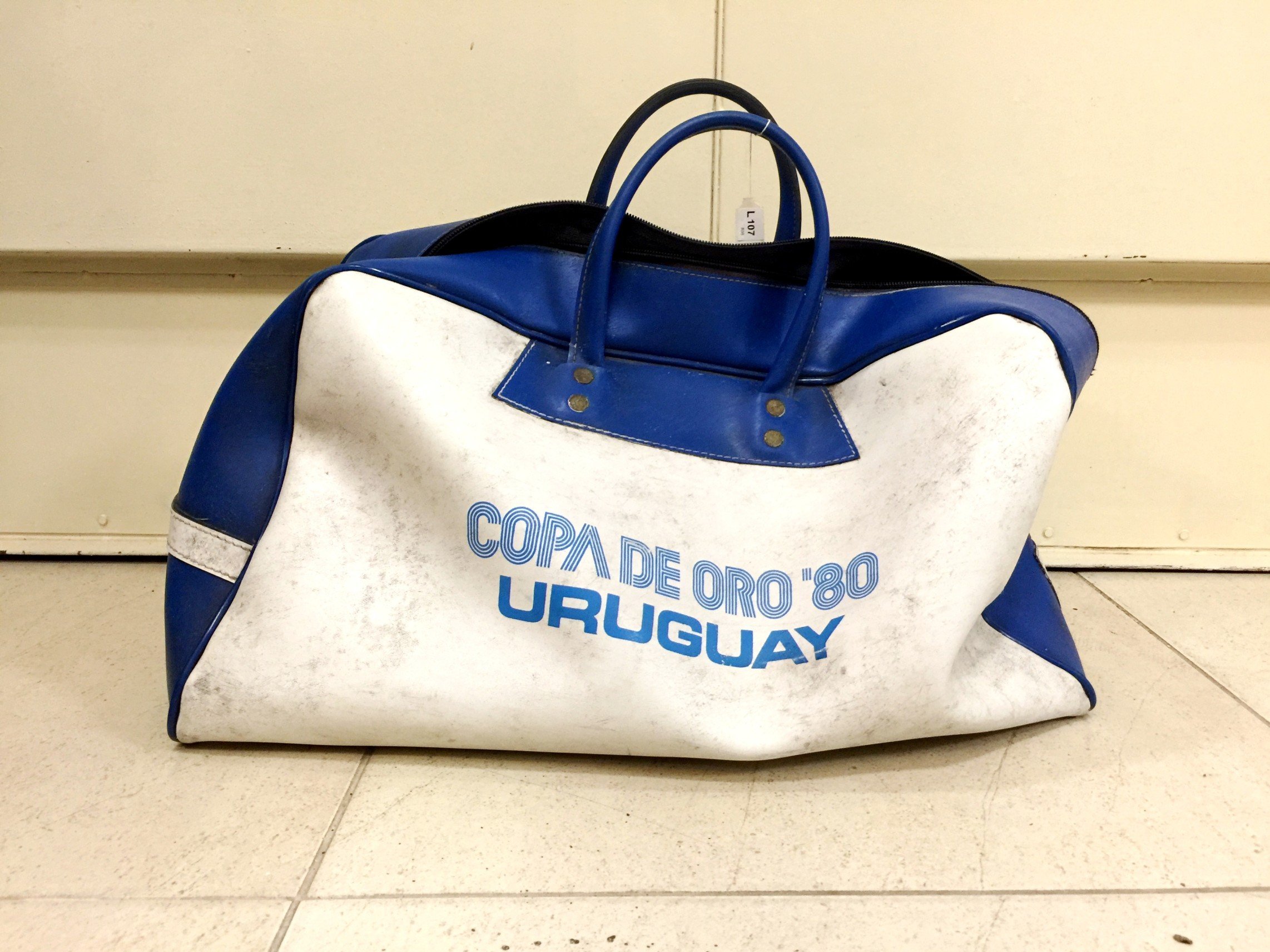 Bolso oficial Mundialito 1980