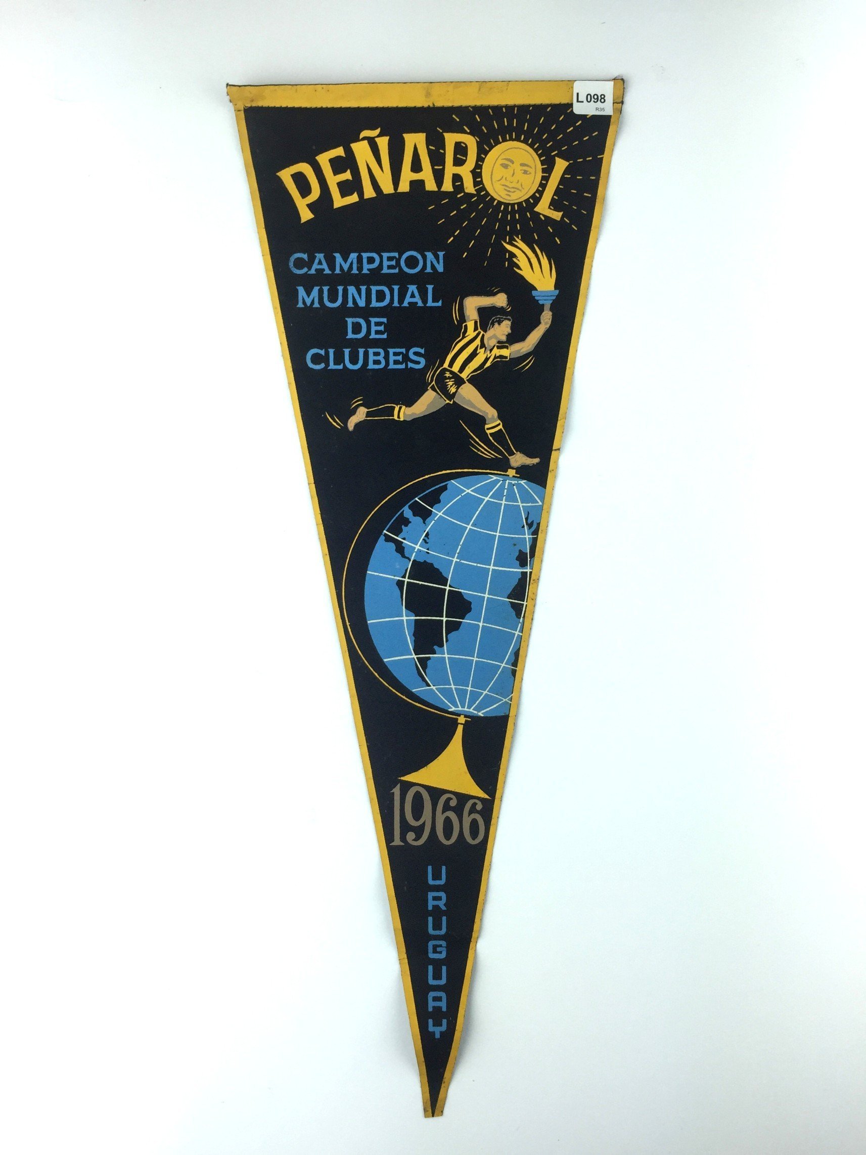 Banderín Club Atlético Peñarol.