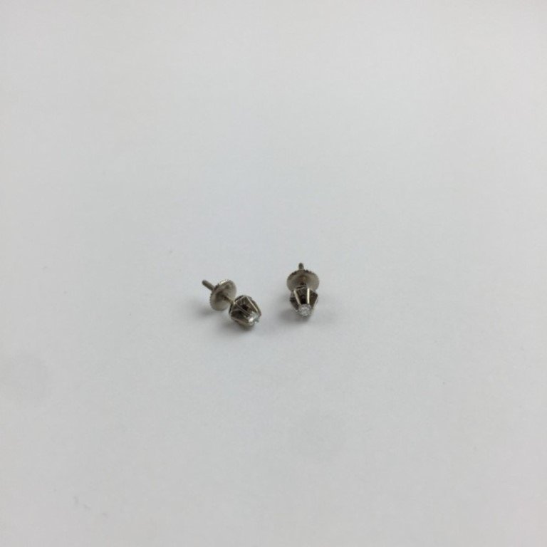 Tornillos en oro 18 K