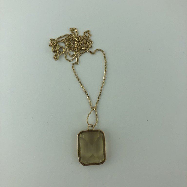 Cadena y colgante en oro 18 K