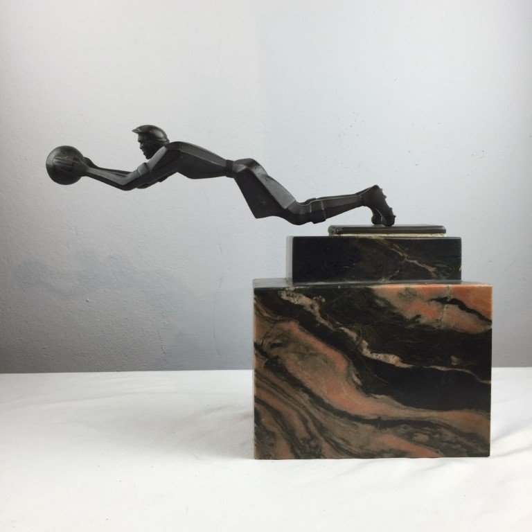 Escultura en bronce