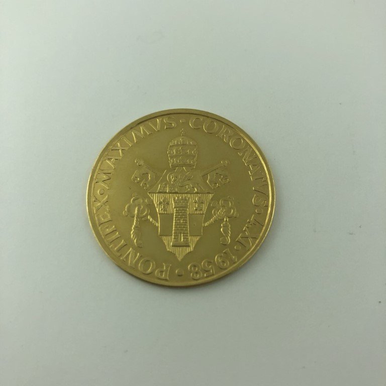 Medalla vaticana en oro