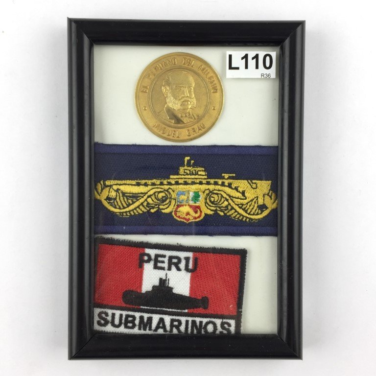 Dos parches y una insignia