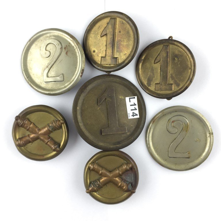 Siete insignias militares