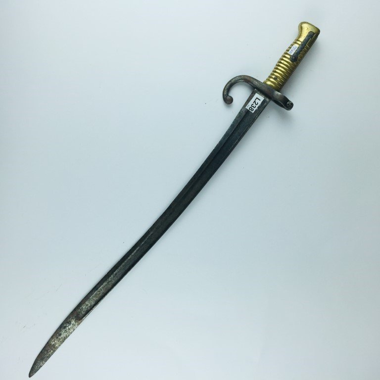 Bayoneta tipo yatagán