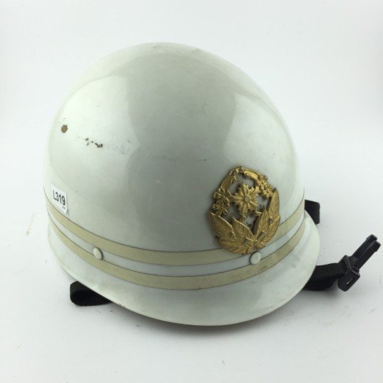 Casco policial japonés