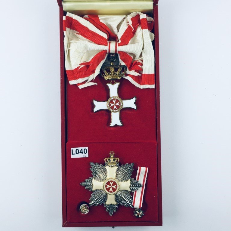 Set de condecoración de la Orden de Malta