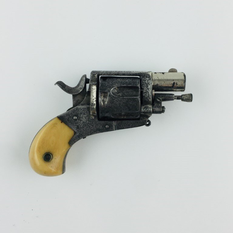 Revólver de fuego central