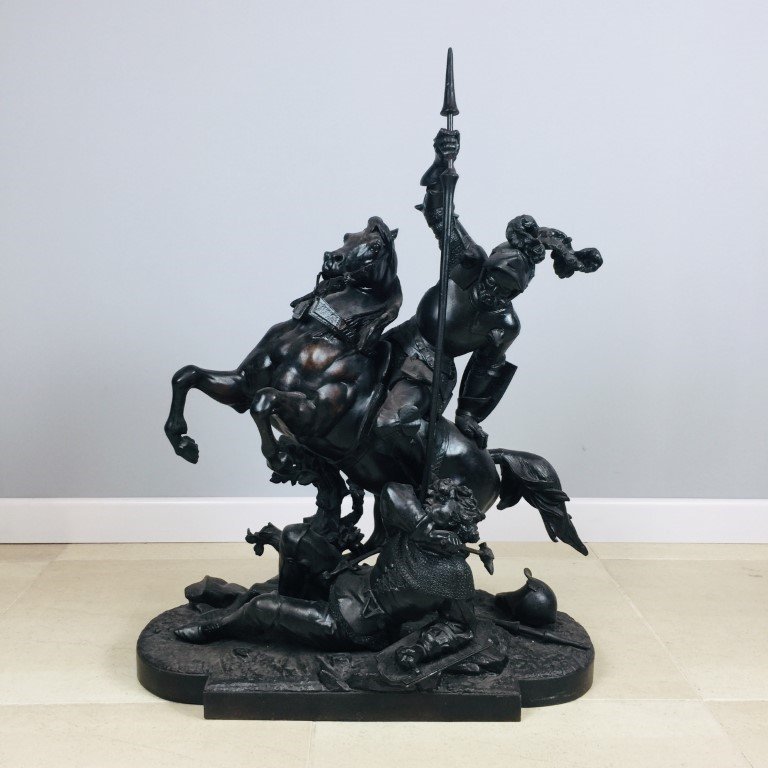 Grupo escultórico europeo