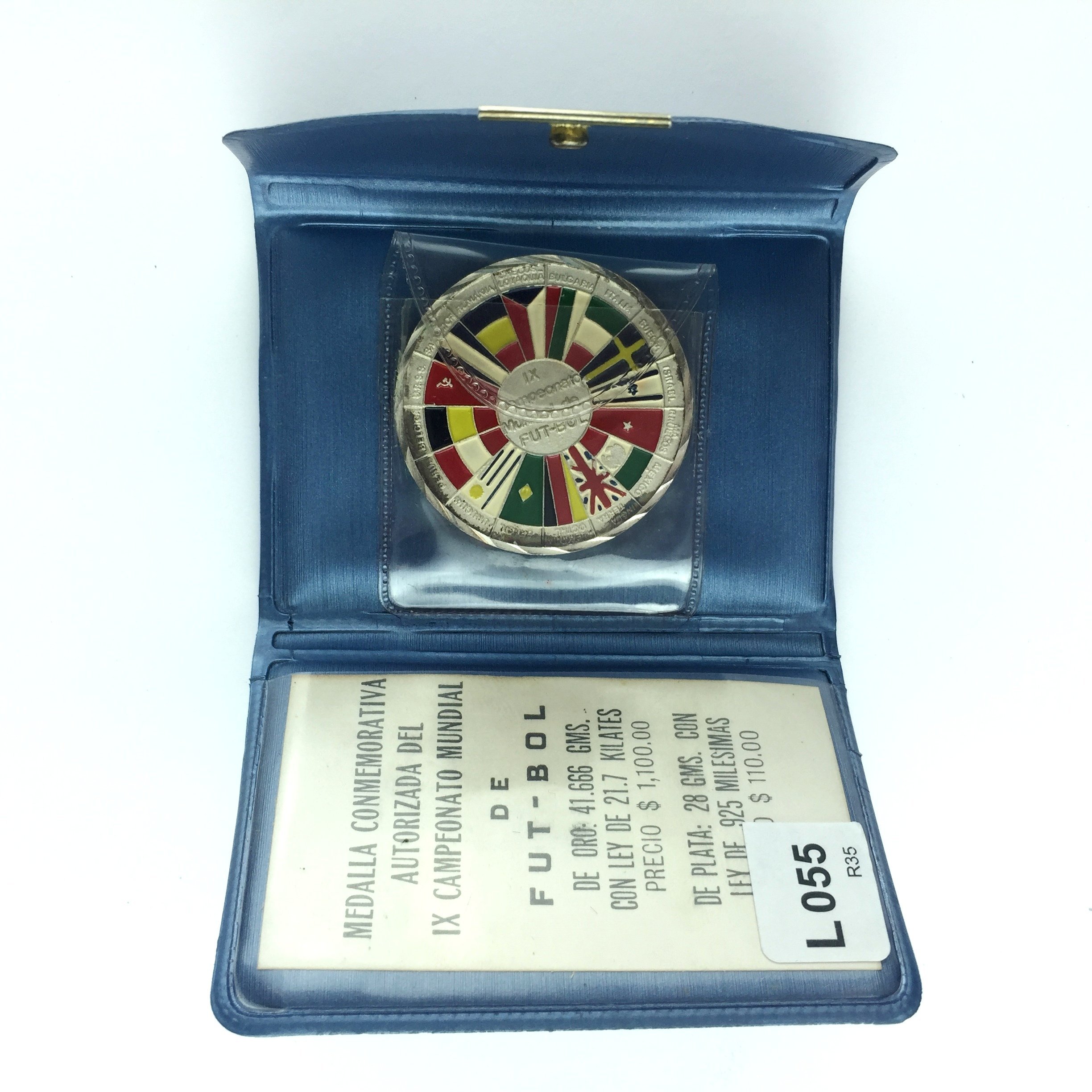 Medalla en plata y esmalte