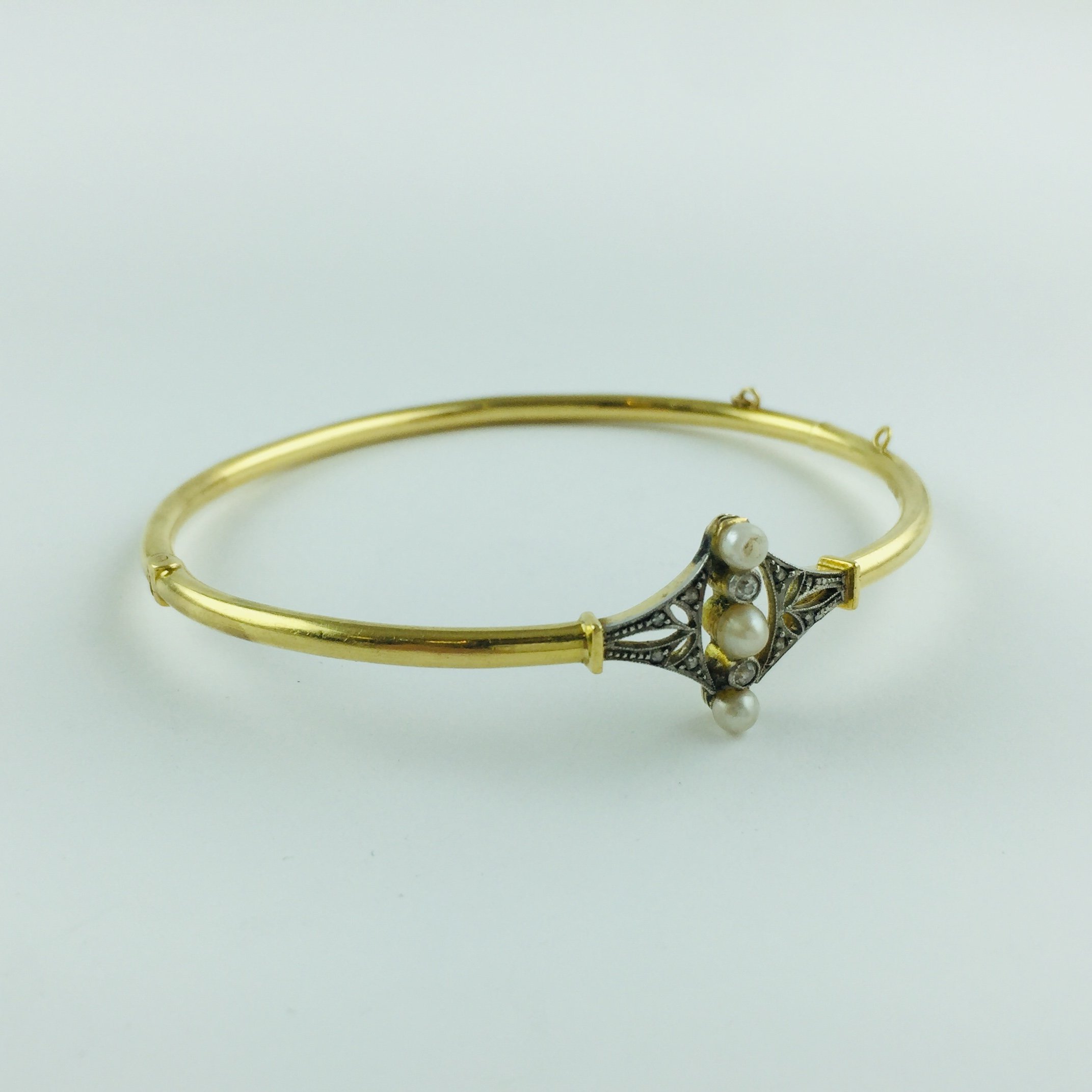 Brazalete art nouveau oro 18 K, perlas, brillantes y diamantes
