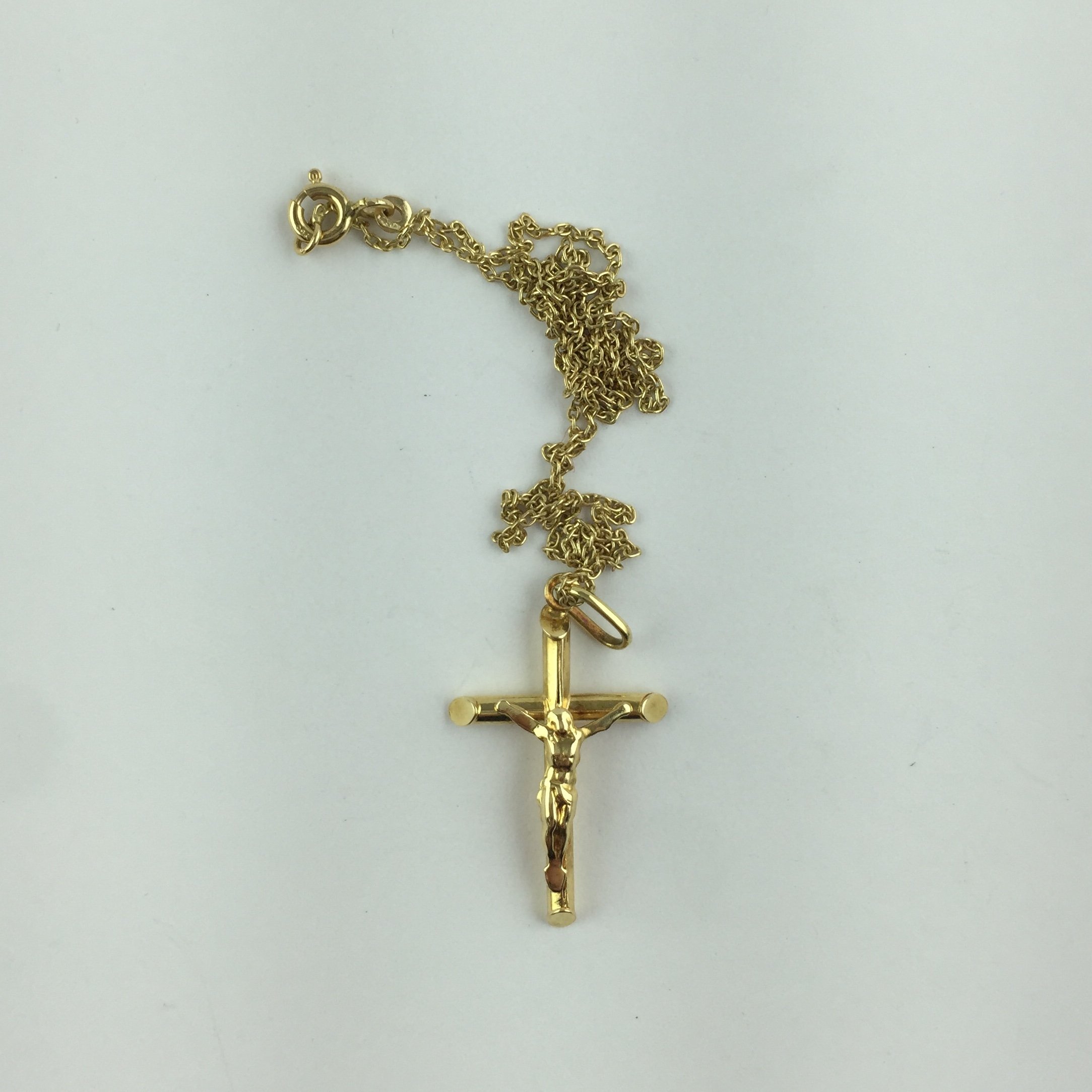 Crucifijo oro 18 K