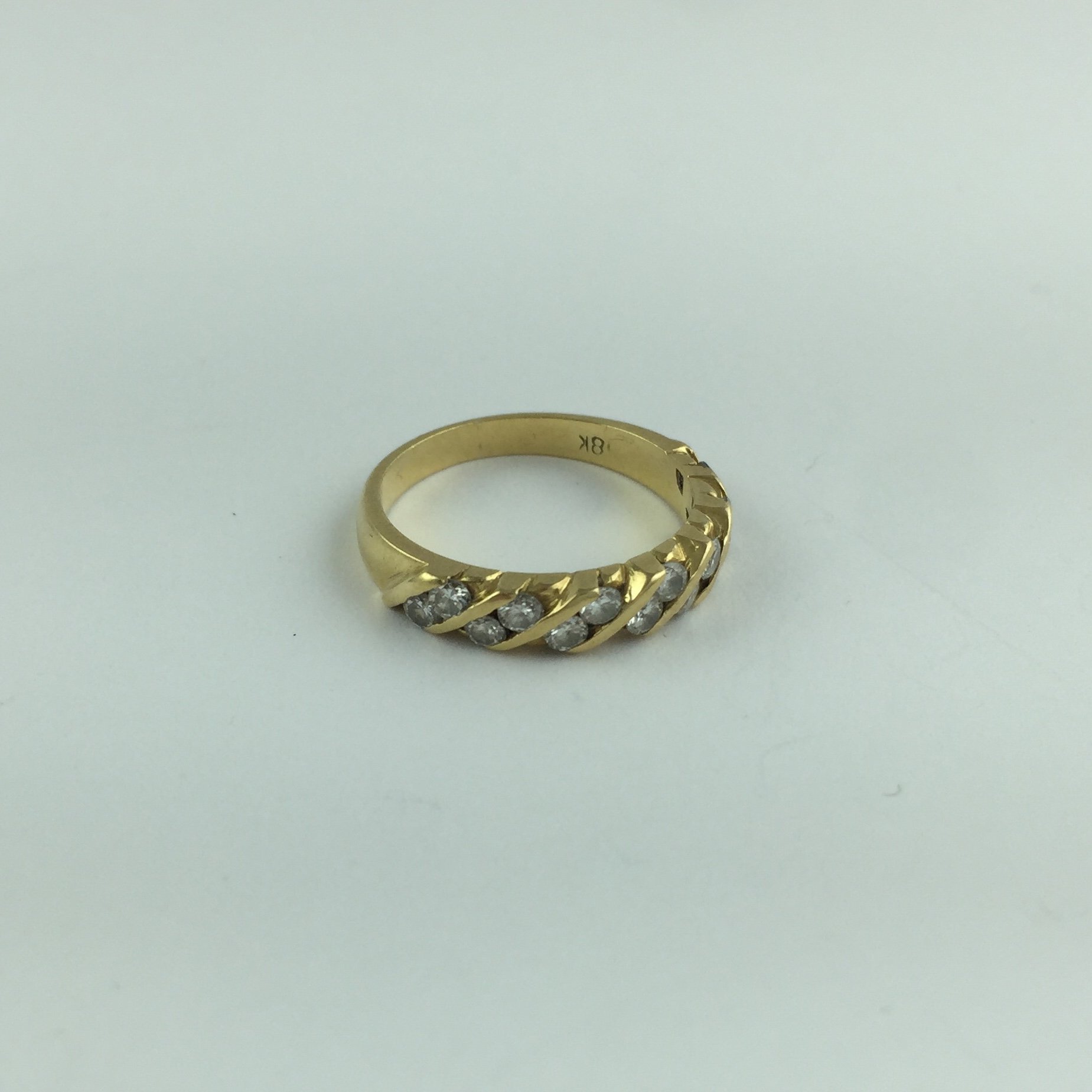 Anillo oro 18 K y brillantes