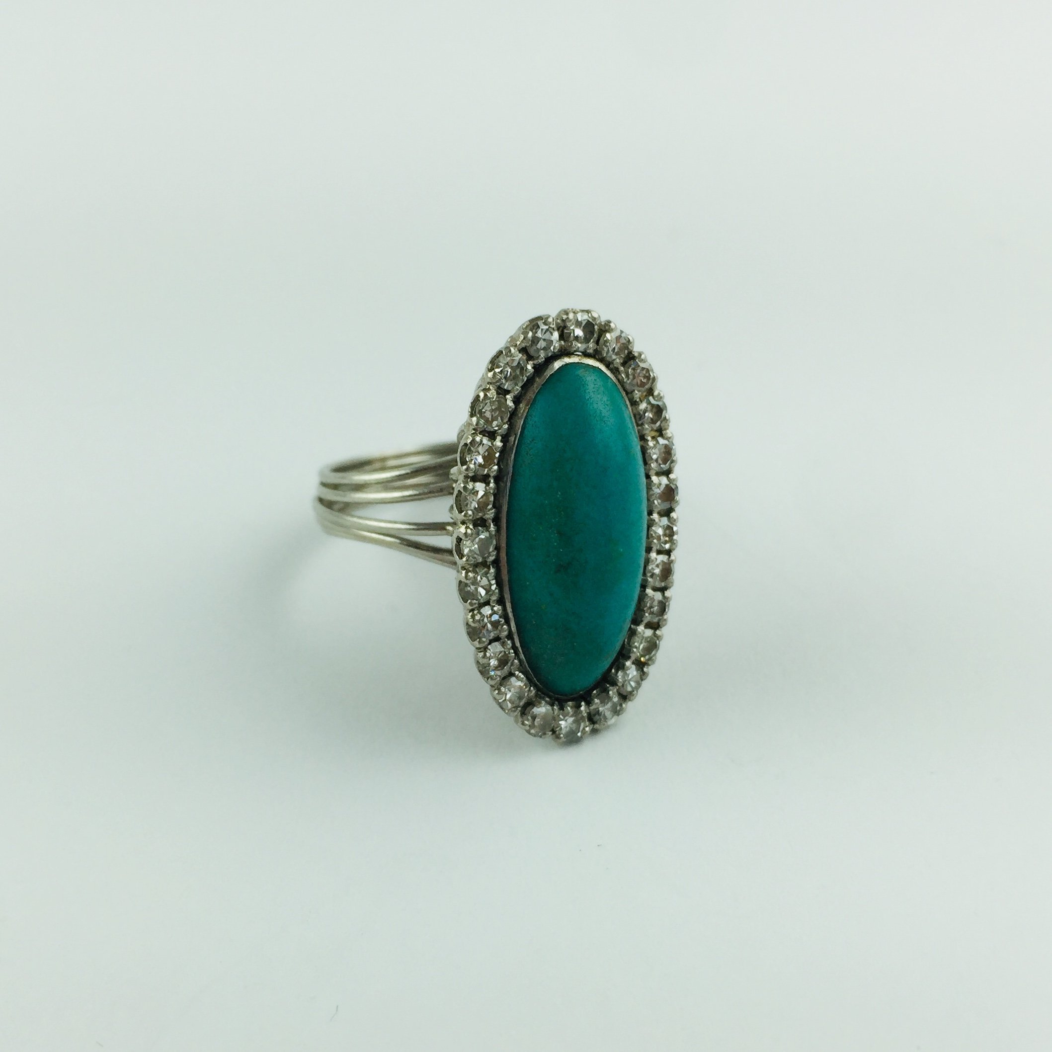 Anillo oro 18 K, turquesa y brillantes