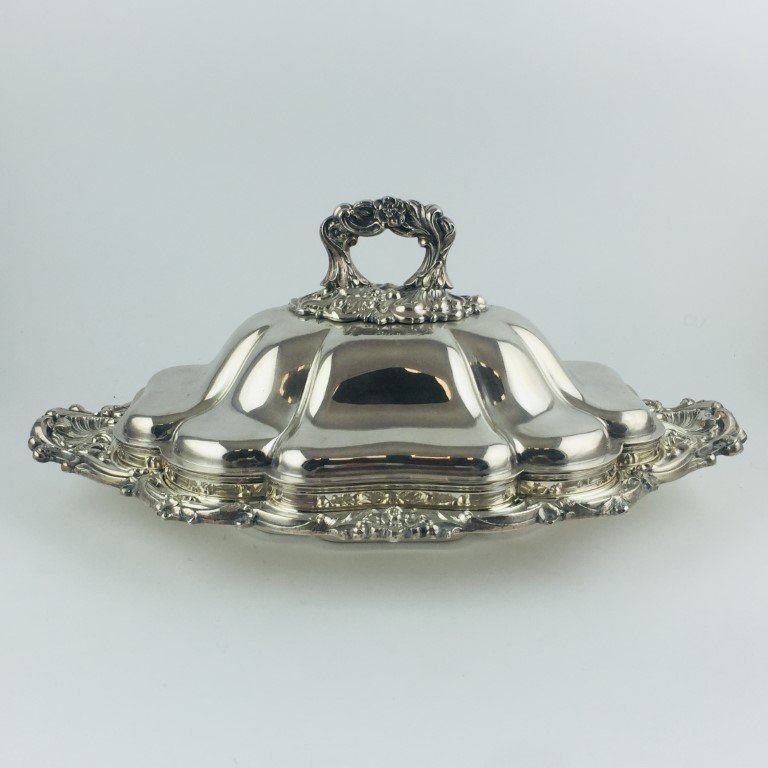 Centro de mesa en metal plateado