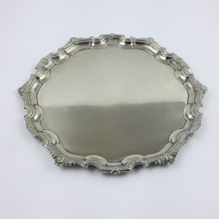 Bandejas en metal plateado