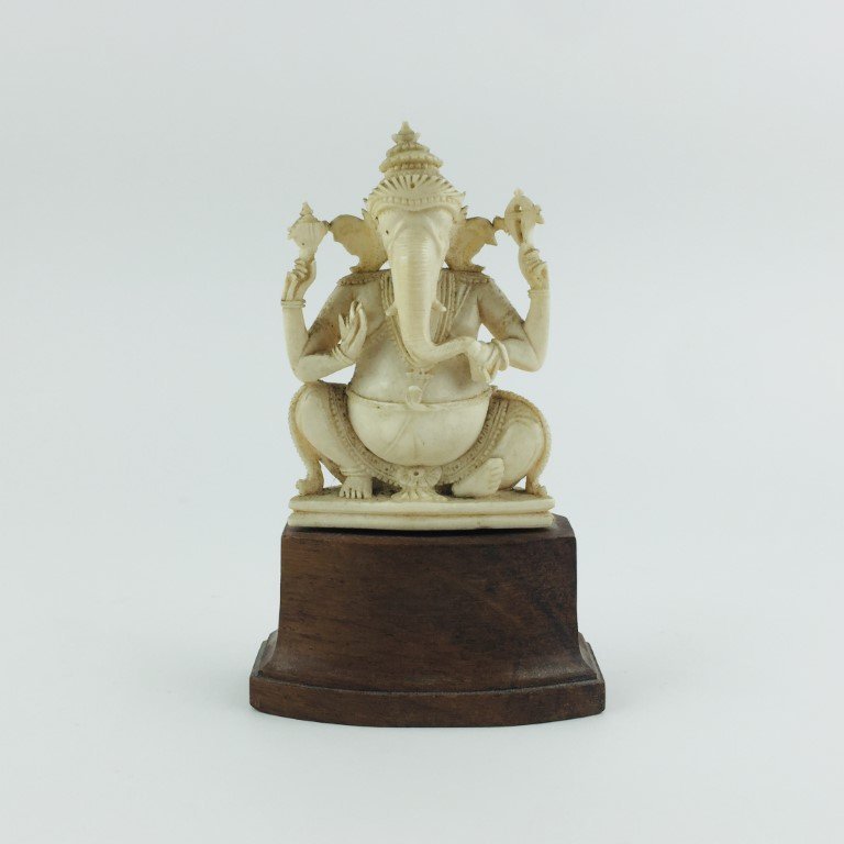 Talla china en colmillo