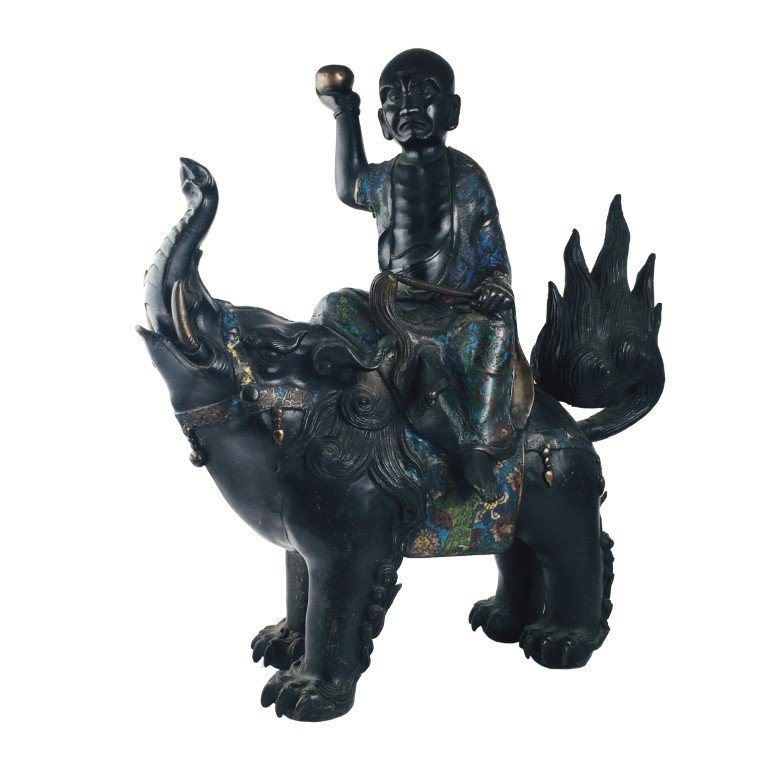 Escultura japonesa en bronce