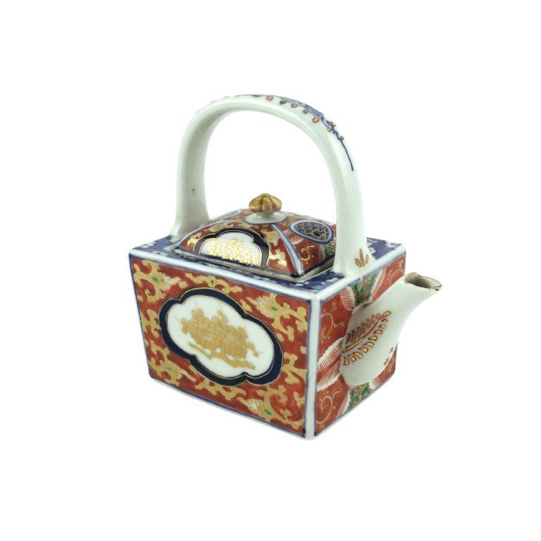 Tetera japonesa en porcelana