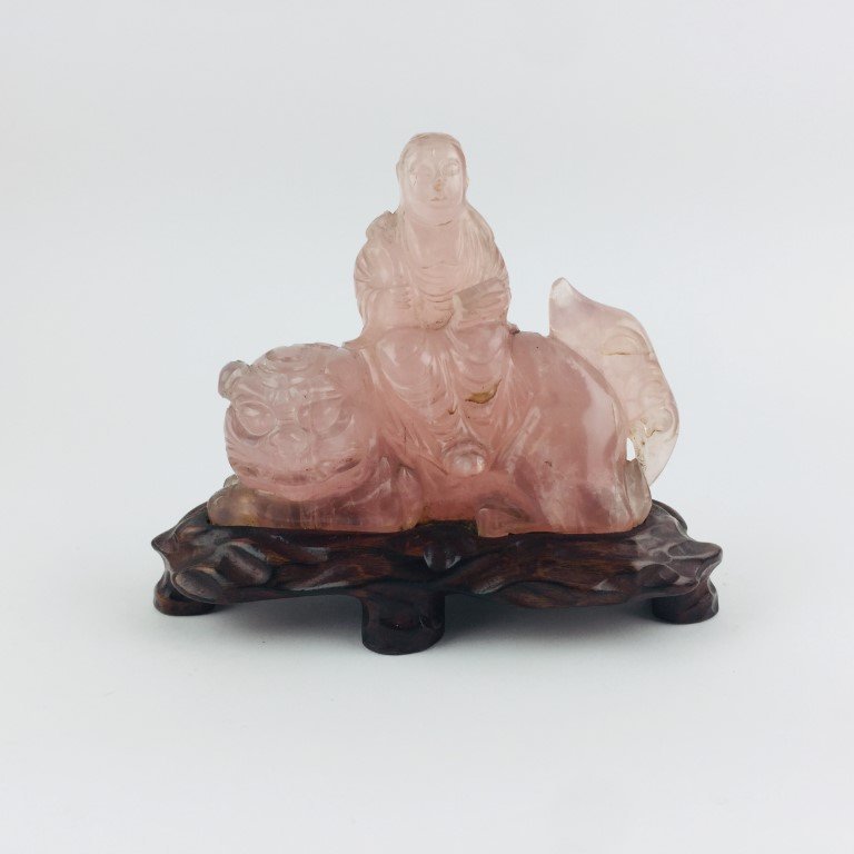 Talla china en cuarzo