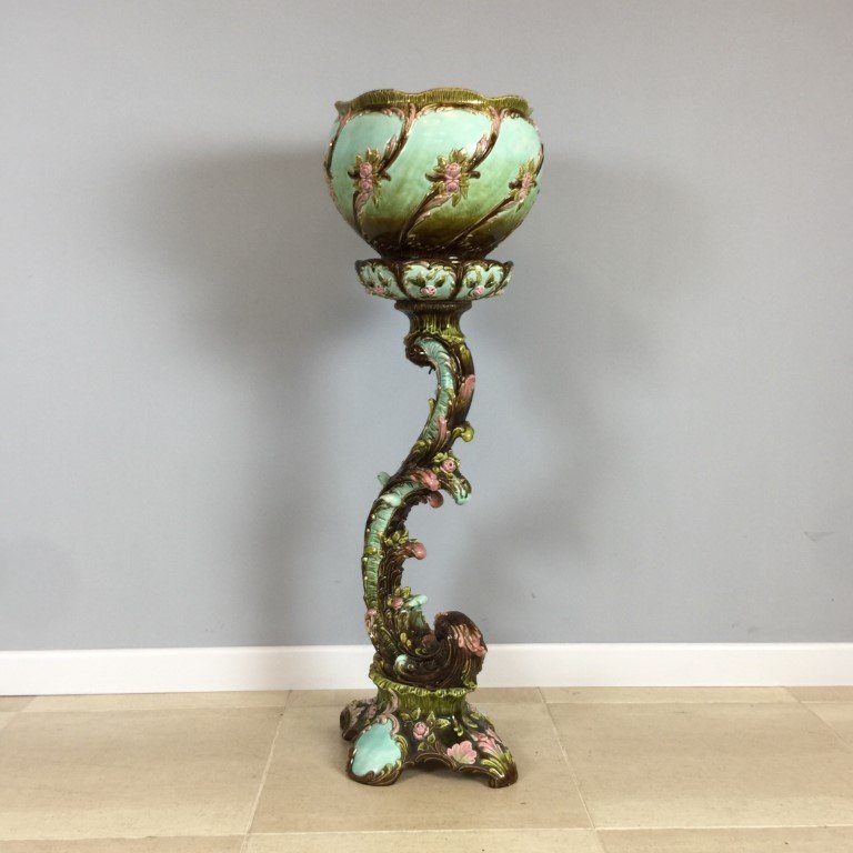 Macetero en mayólica