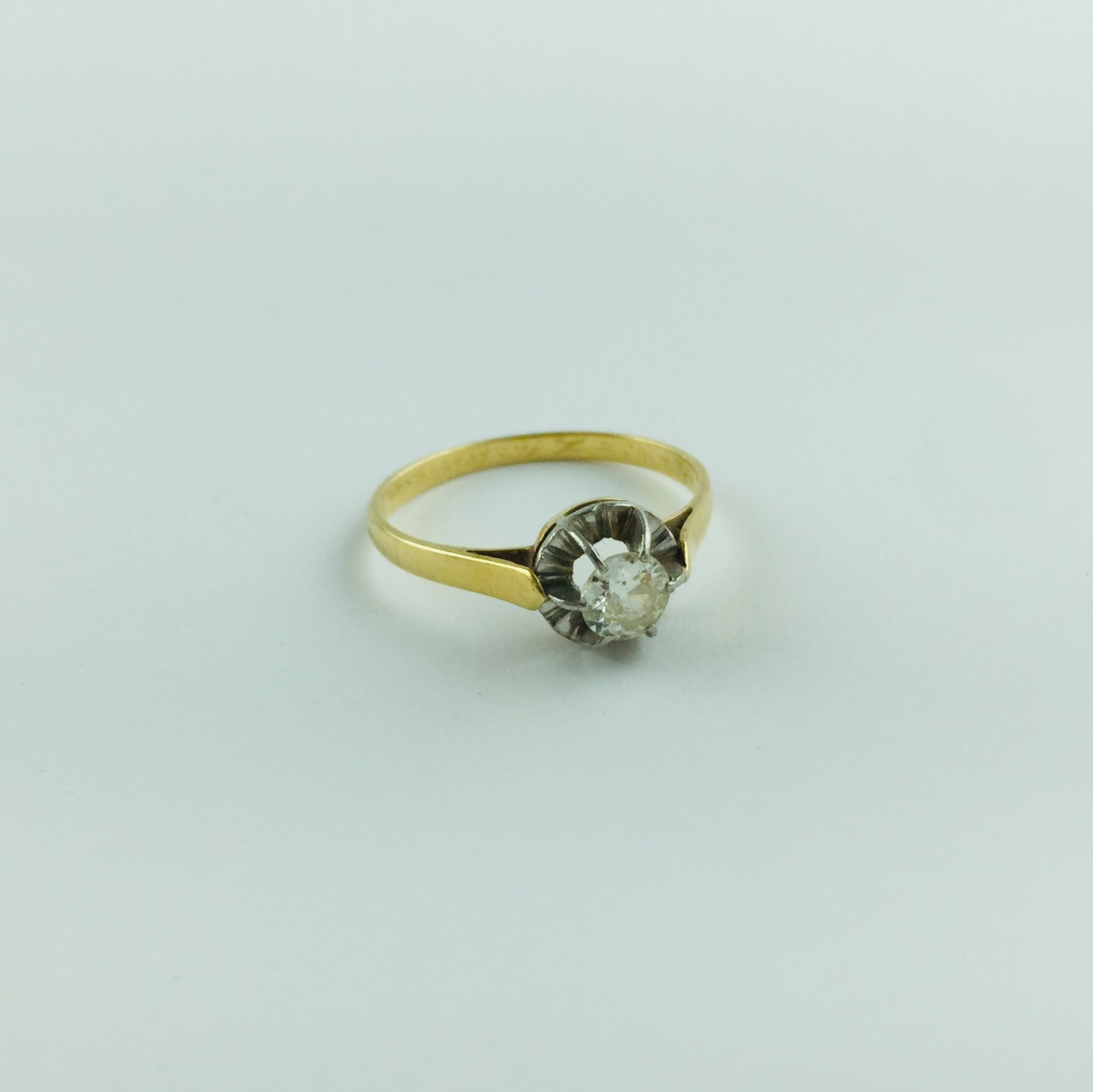 Anillo oro 18 K y brillante