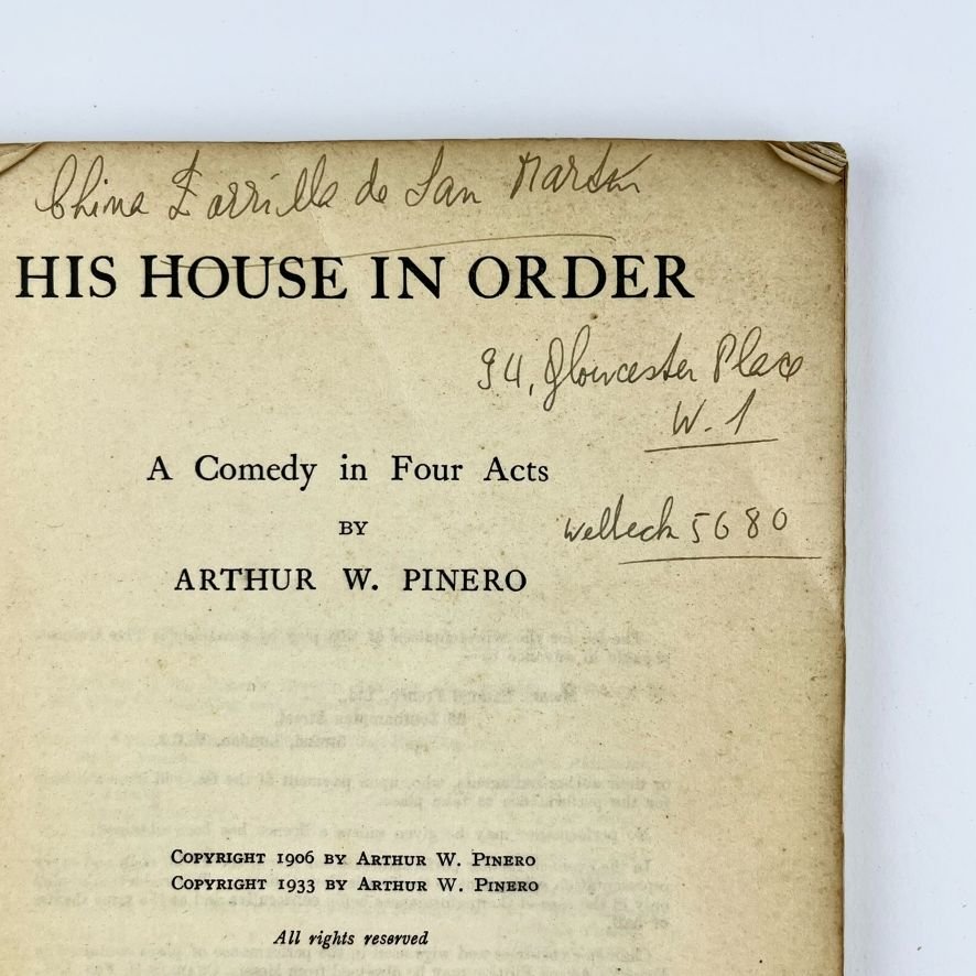 Tres tomos autografiados - Imagen 2