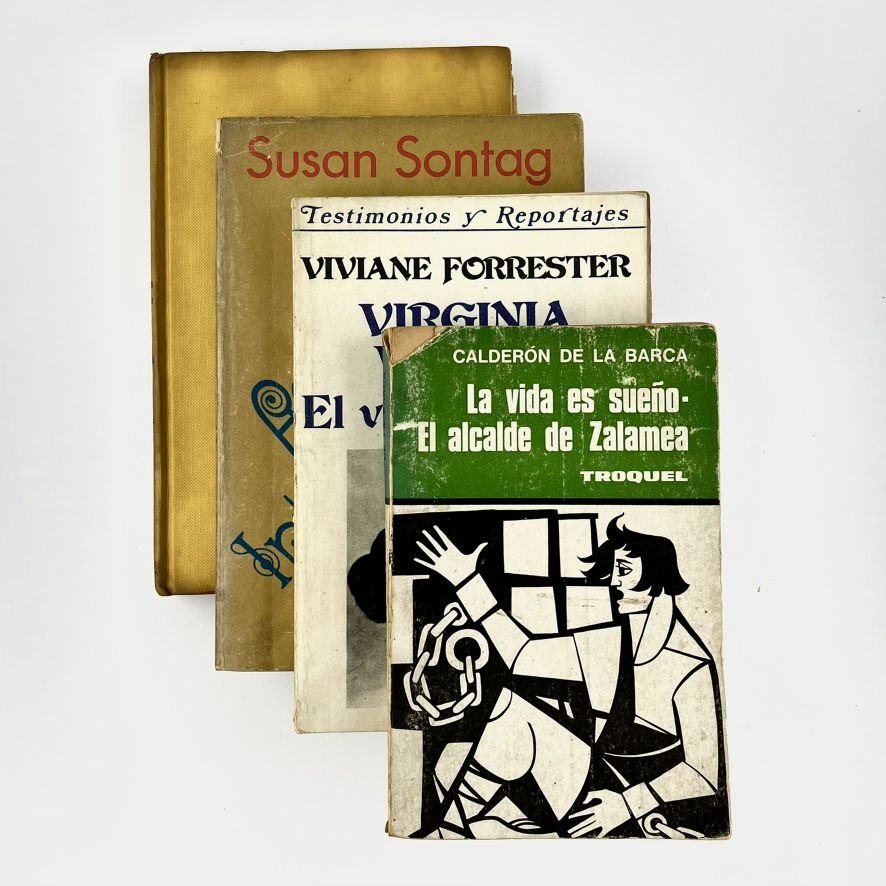 Cuatro tomos autografiados