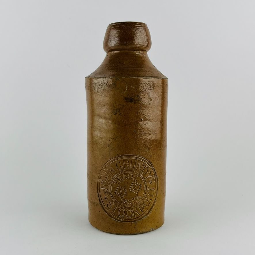 Tres botellas inglesas en gres - Imagen 3