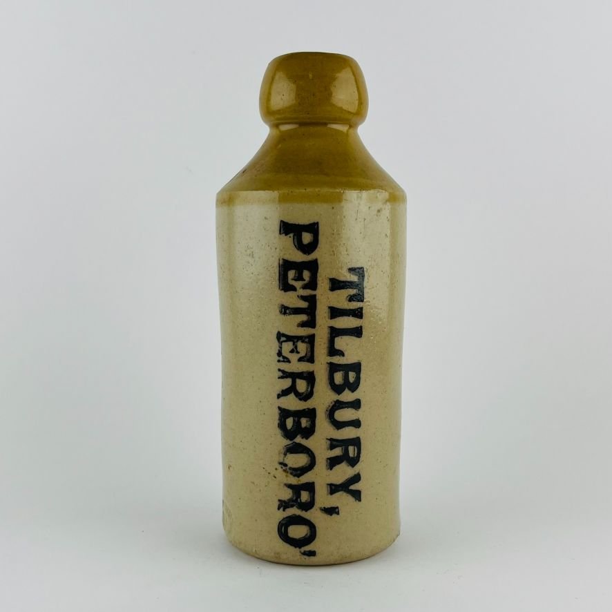 Cuatro botellas inglesas en gres