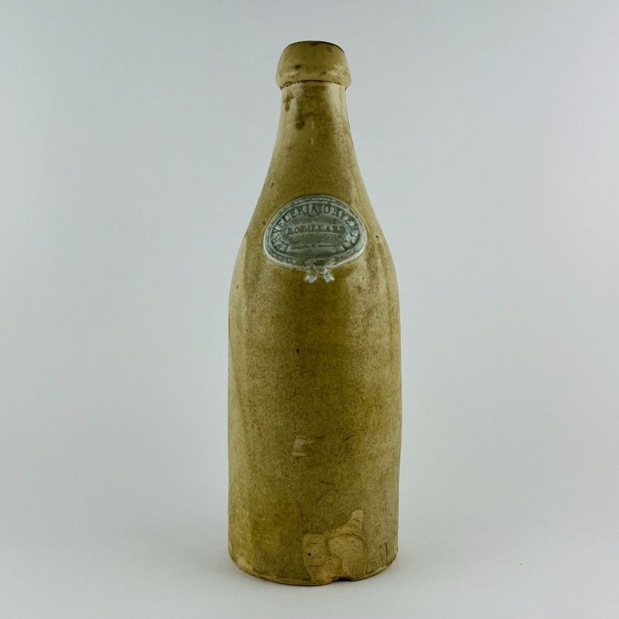 Botella uruguaya en gres