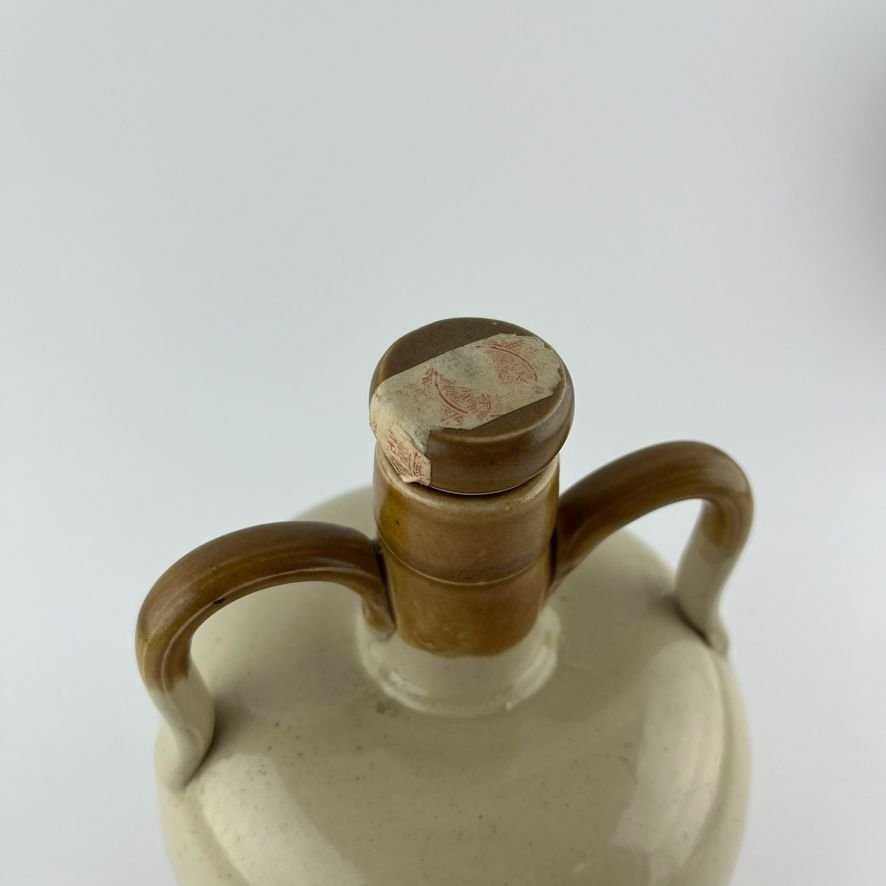 Tres botellas de whisky en gres - Imagen 2