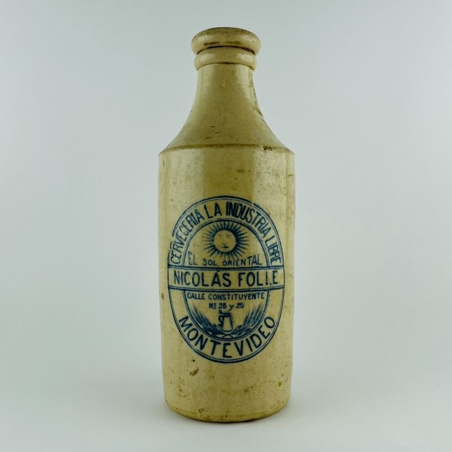 Botella uruguaya en gres