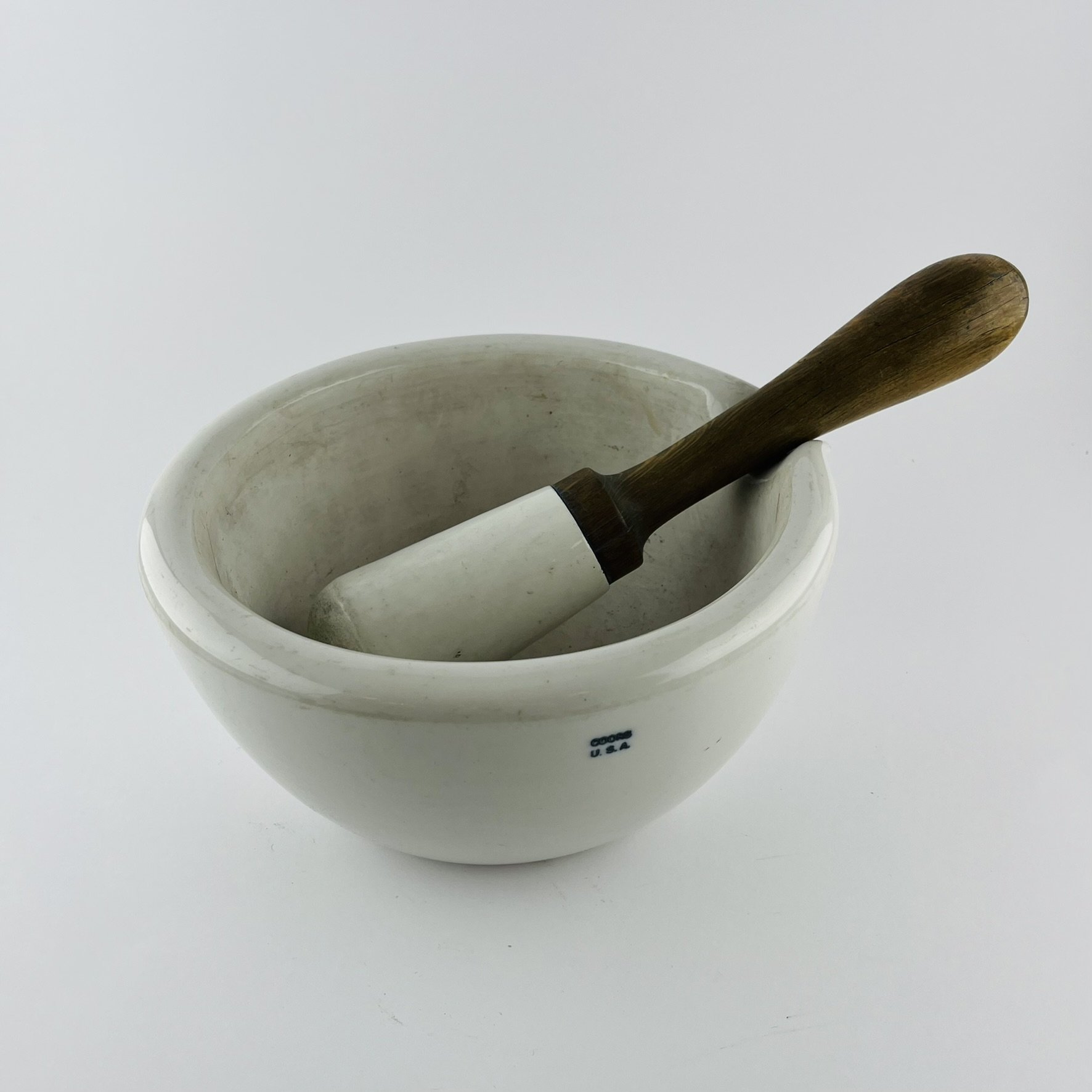 Mortero en porcelana