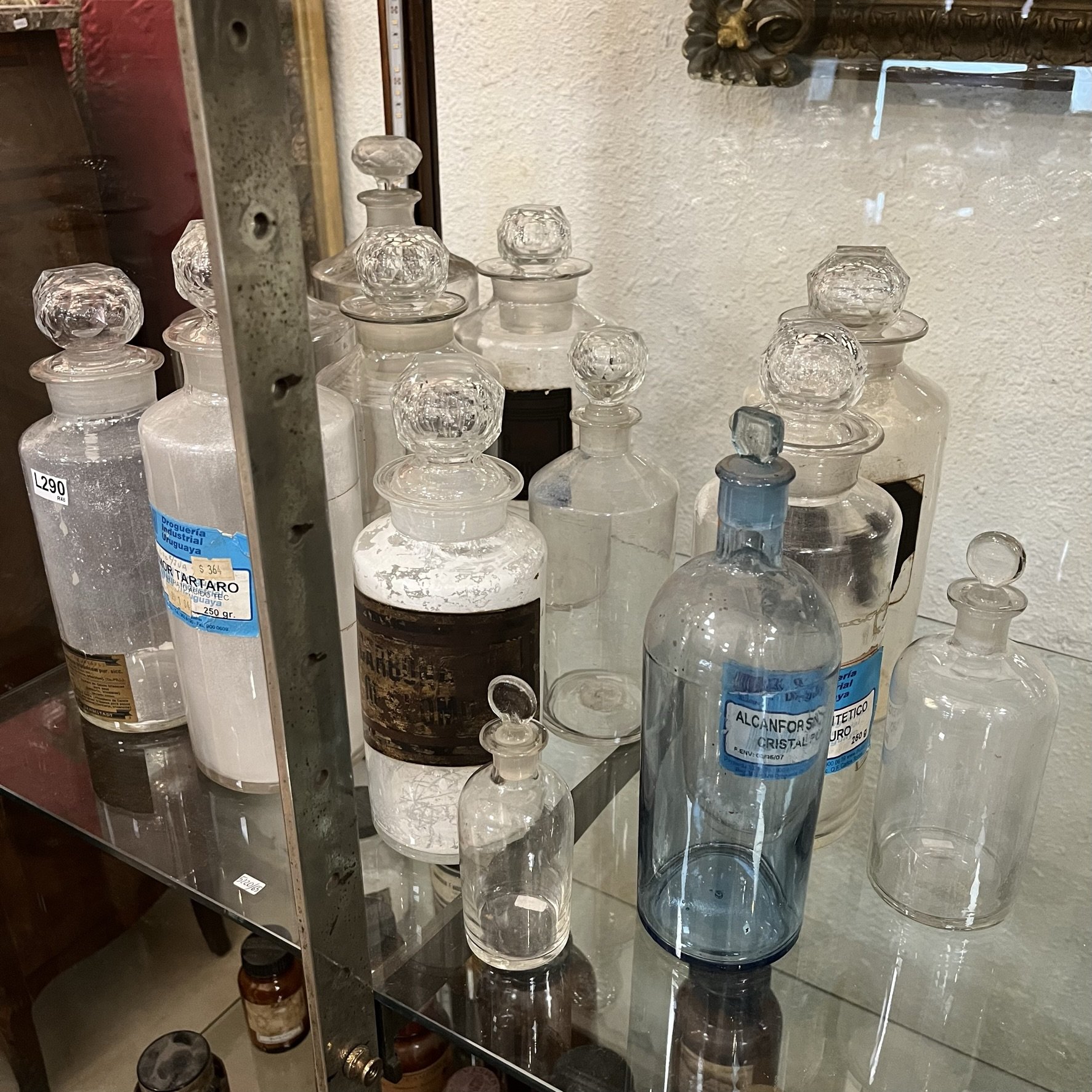 Lote de frascos de farmacia