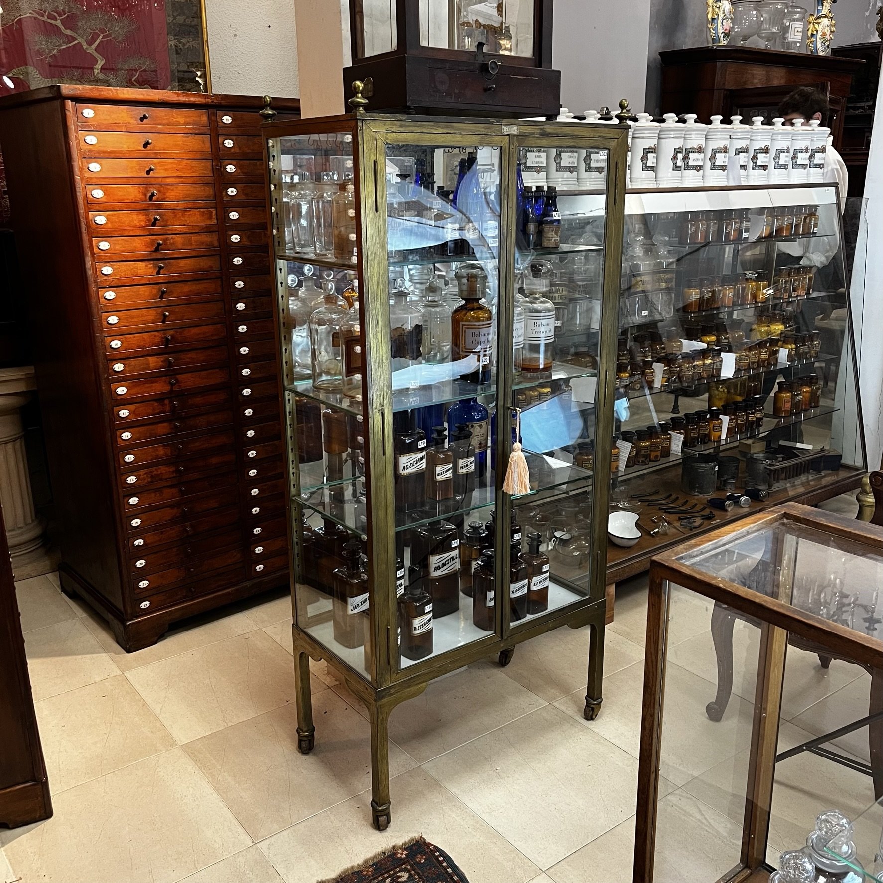 Vitrina en bronce dorado