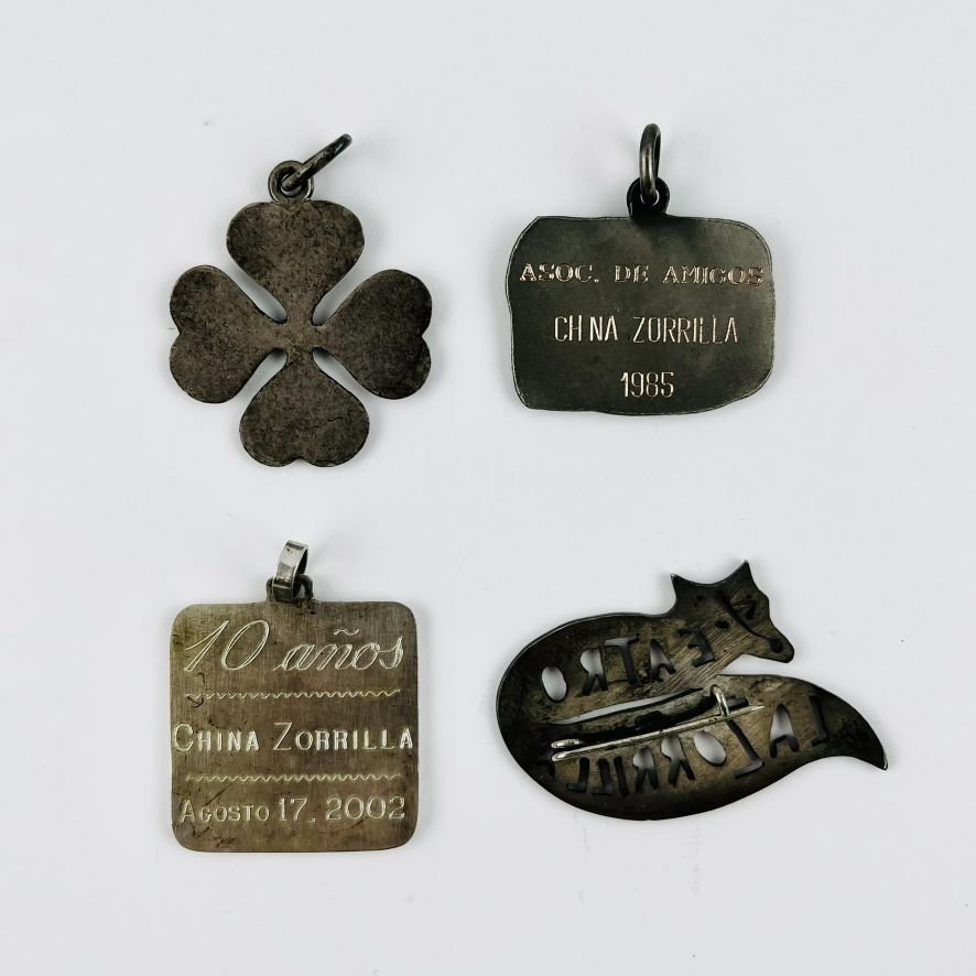 Prendedor y medallas - Imagen 2