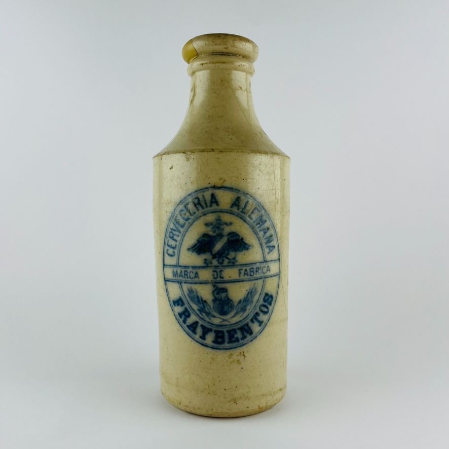 Botella uruguaya en gres