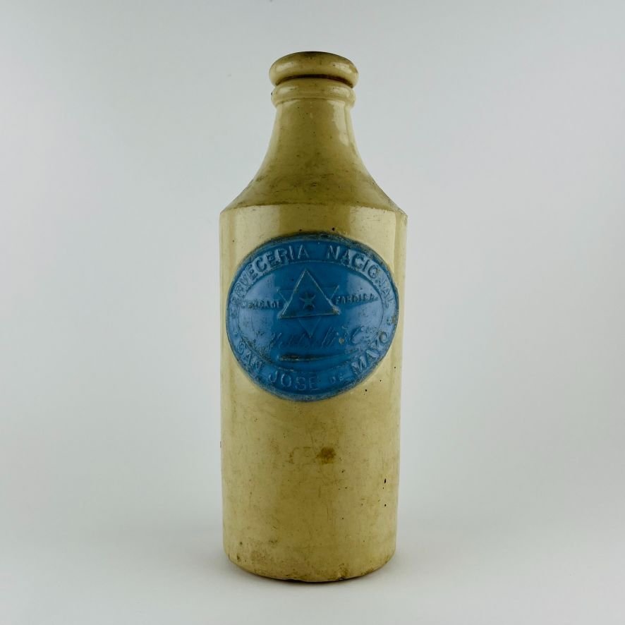 Botella uruguaya en gres