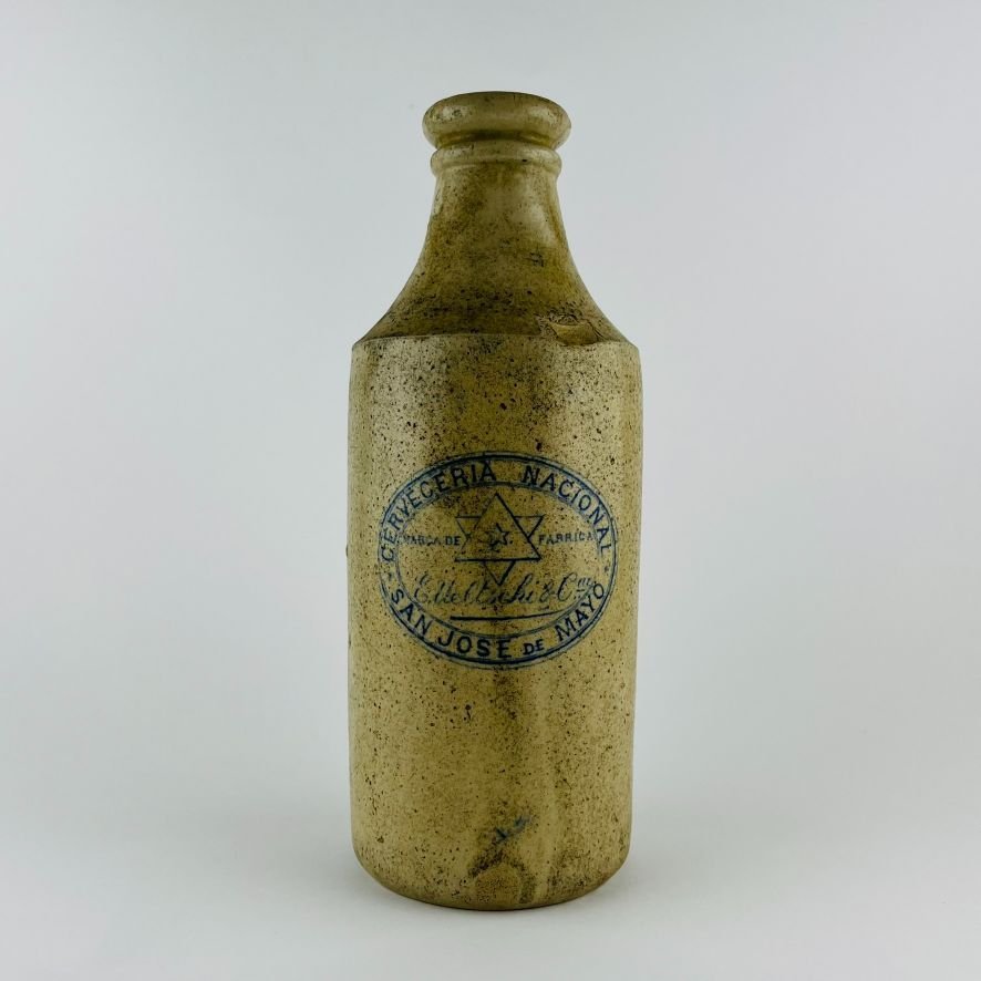 Botella uruguaya en gres