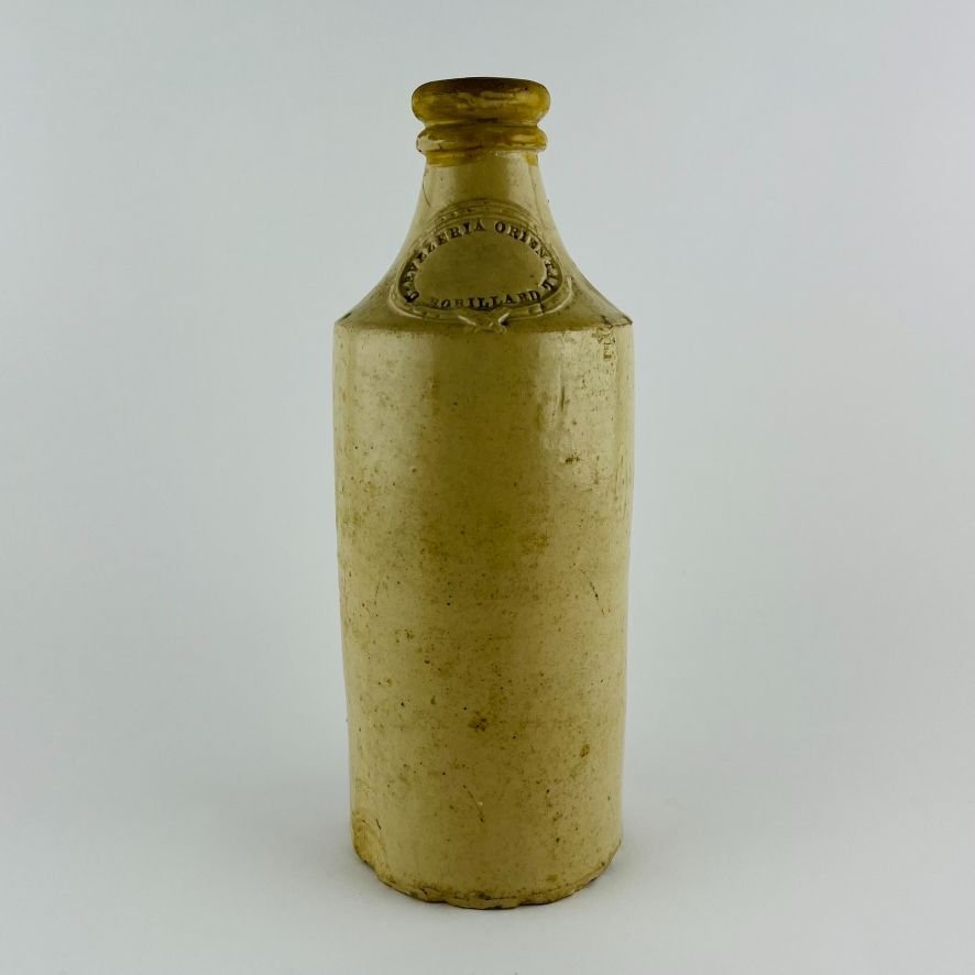 Botella uruguaya en gres