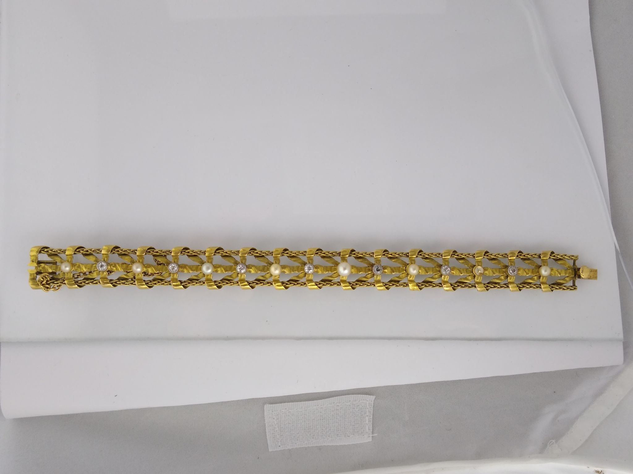 Pulsera oro 18 K, perlas y brillantes