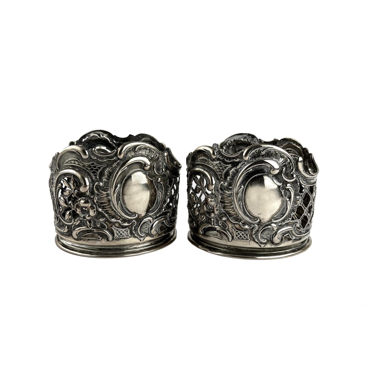 Posabotellas en plata