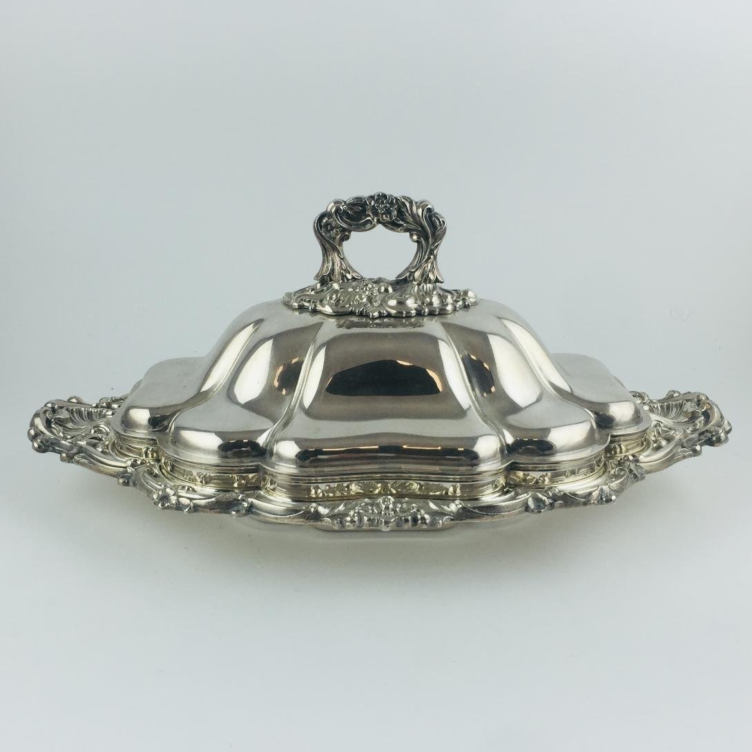 Centro de mesa en metal plateado