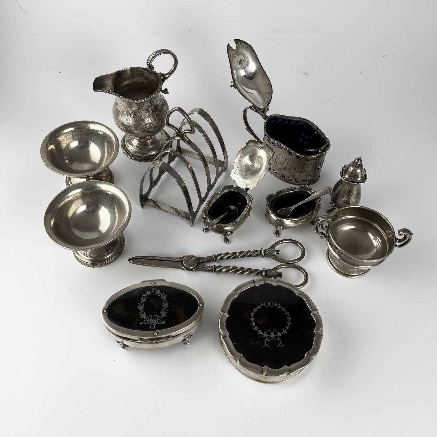 Doce piezas en plata