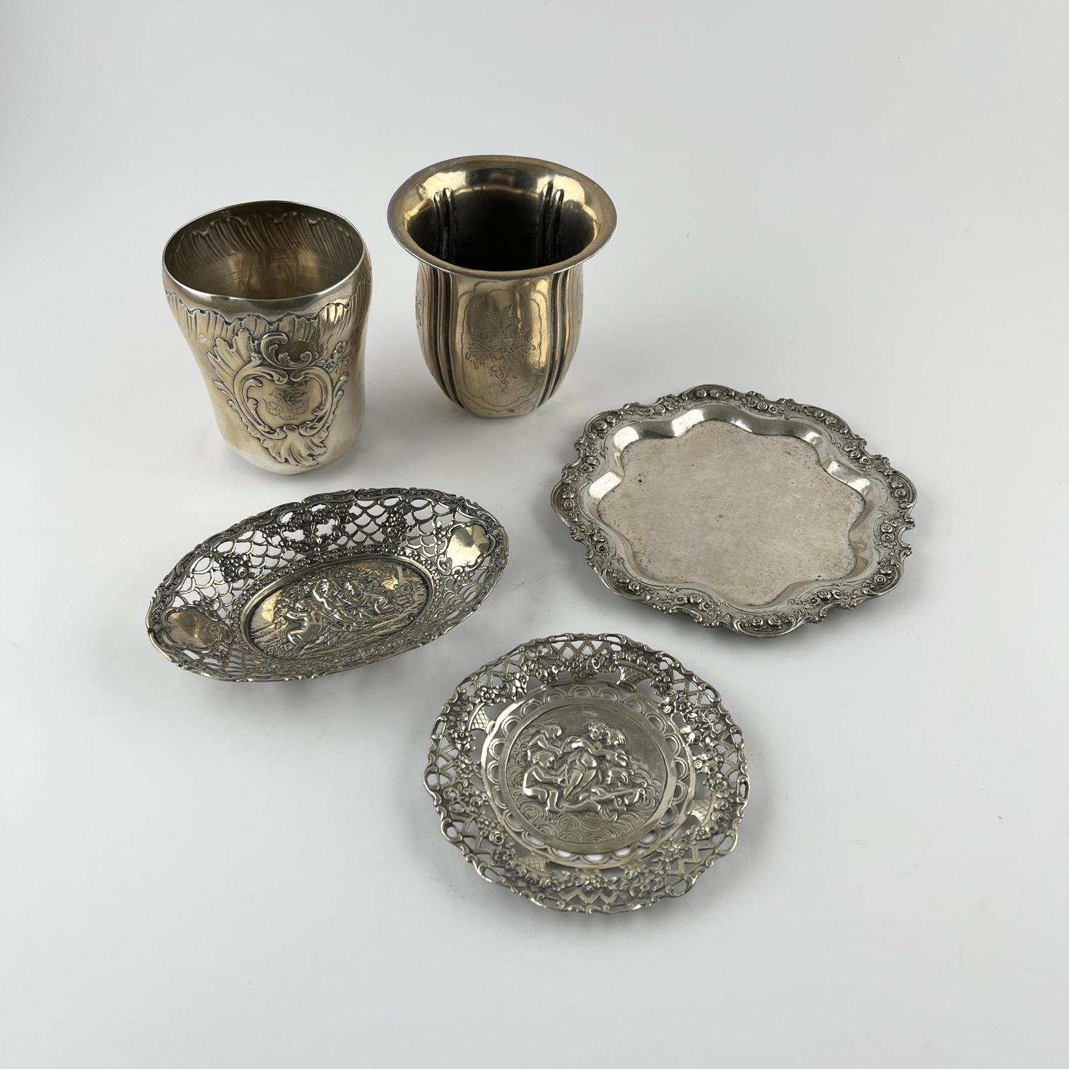 Seis piezas en plata