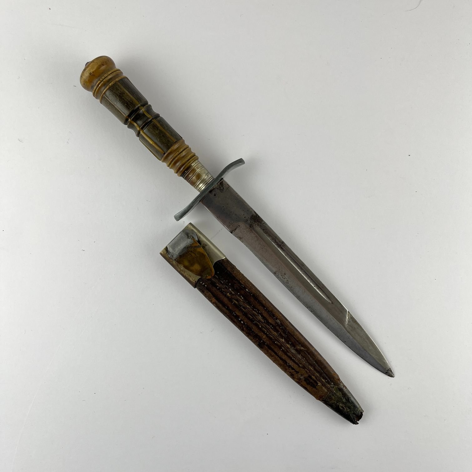 Cuchillo de caza alemán