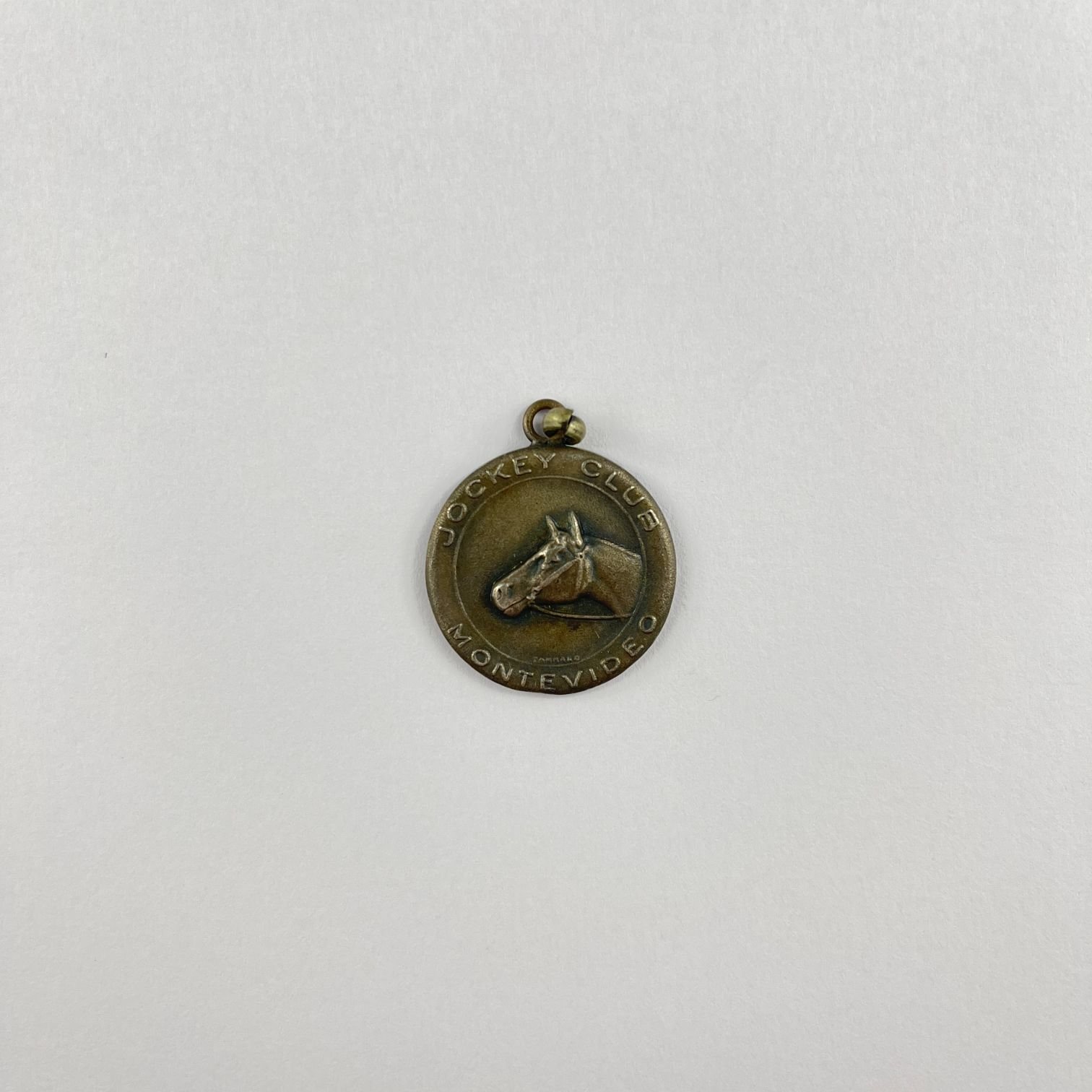 Medalla Jockey Club en plata