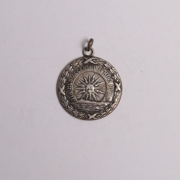 Medalla uruguaya en plata