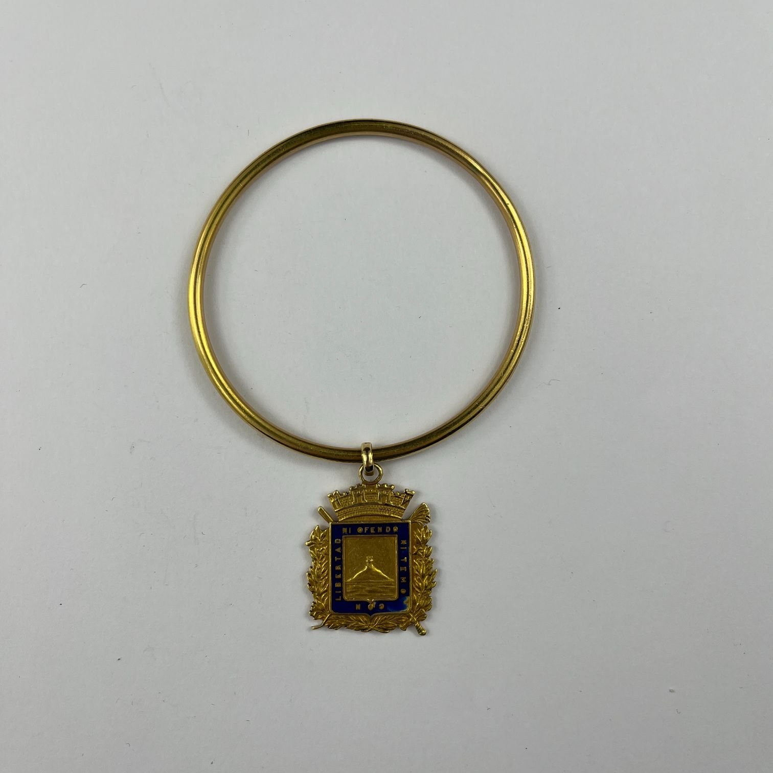 Medalla uruguaya en oro 18 K